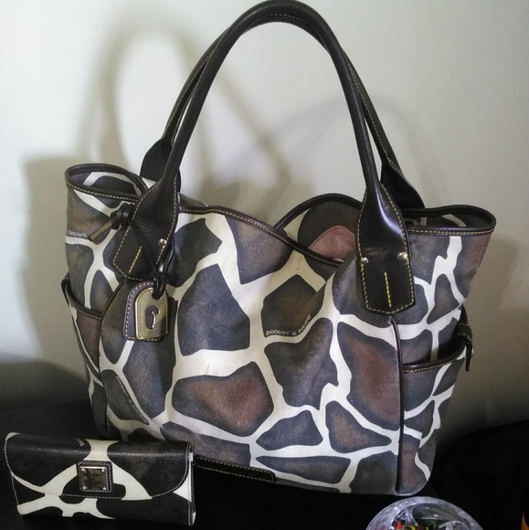 Used Dooney & Bourne Giraffe print handbag. - Picture 12 of 12